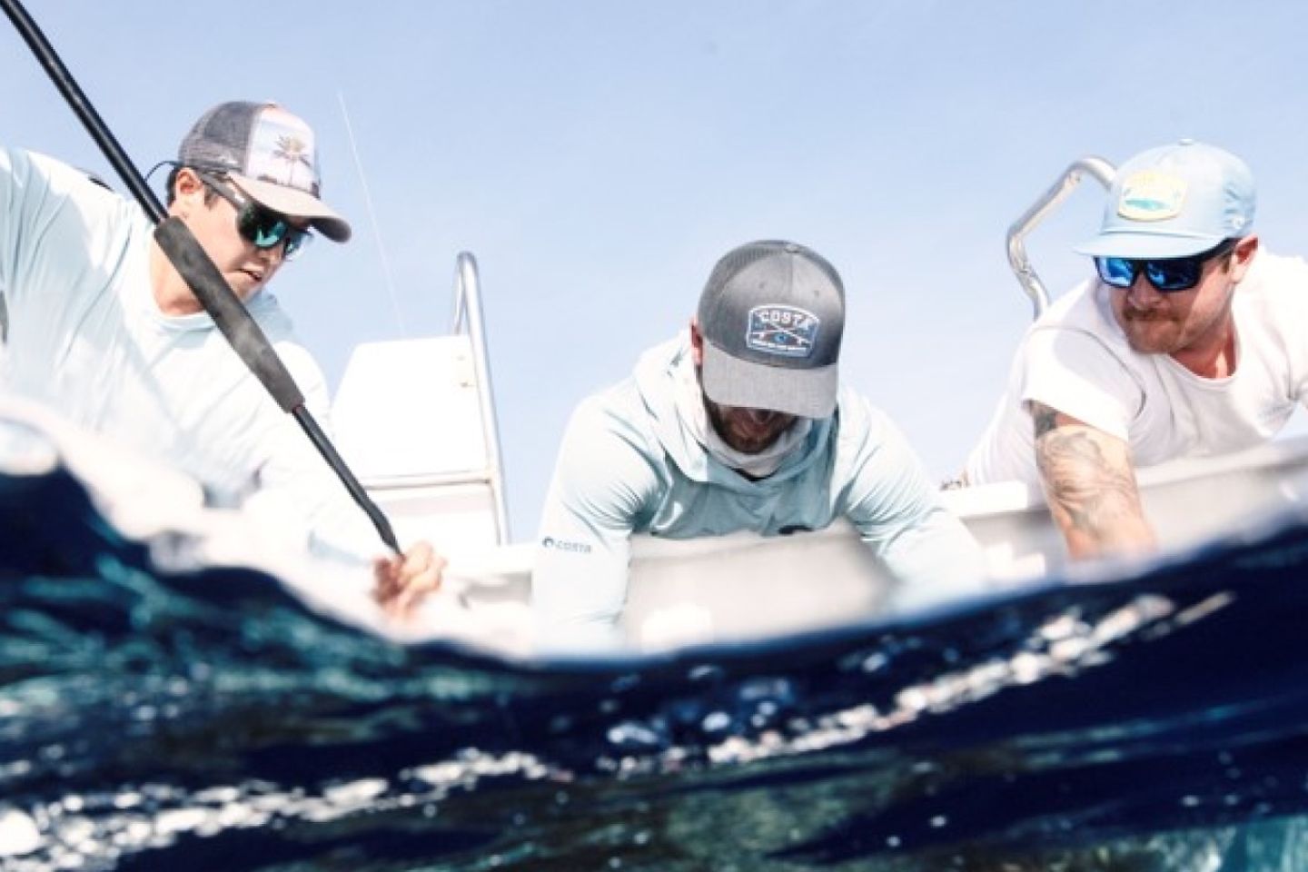 TEST TITLE COMPLETE LOOK-Make your mark this season with the best polarized sunglasses on the water.