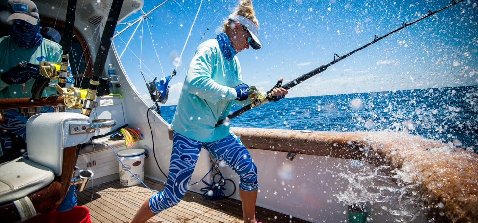 https://media.costadelmar.com/images/content/inside-costa/fishing/saltwater-fishing/reinas-de-costa/001.jpg?imwidth=975