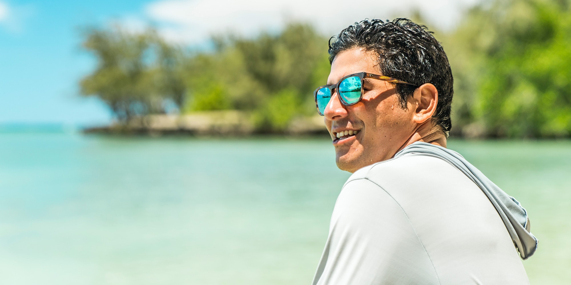 Sullivan Polarized Sunglasses in Blue Mirror | Costa Del Mar®